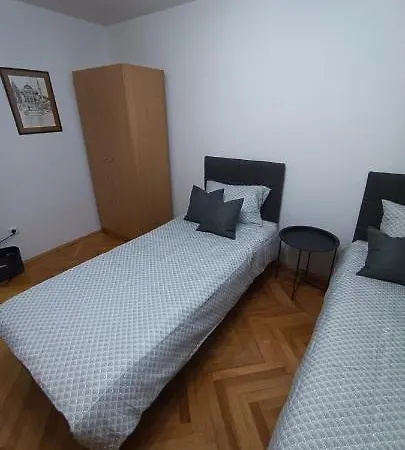 Stan Na Dan E&E Apartment Visoko Exterior photo