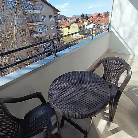 Stan Na Dan E&E Apartment Visoko Exterior photo